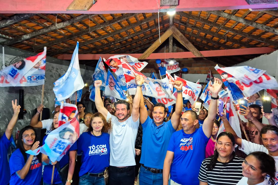 Agenor Santos com apoiadores em evento de campanha no Pará